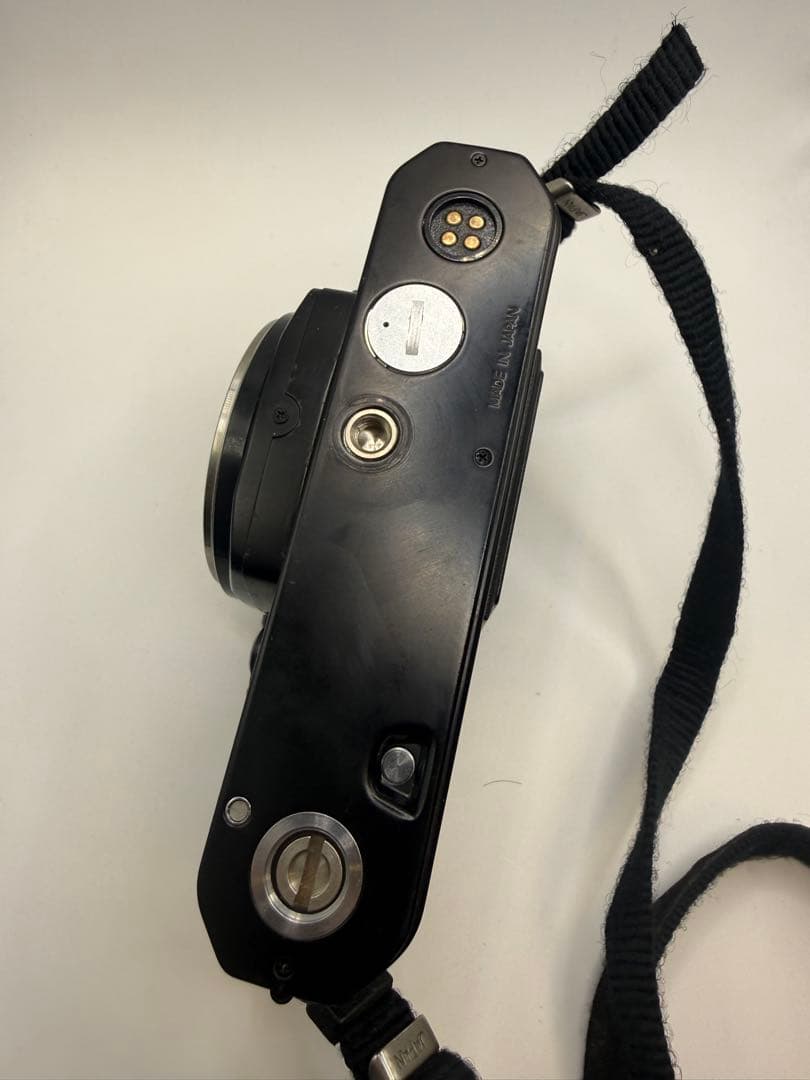 Nikon FM2 ブラック + Zoom-Nikkor 28-85mm セット