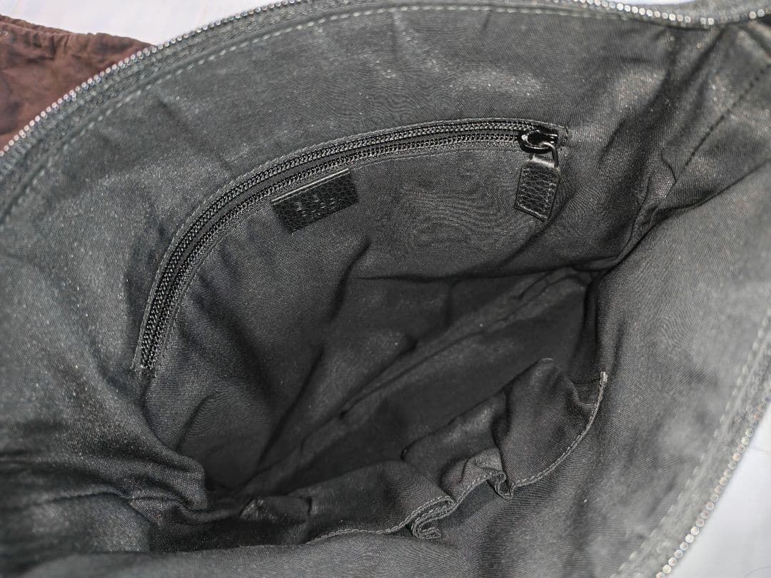 GUCCI ブラックショルダーバッグ