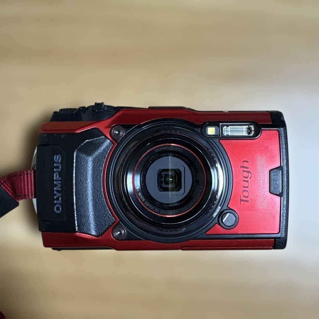 Olympus Tough TG-5 レッド