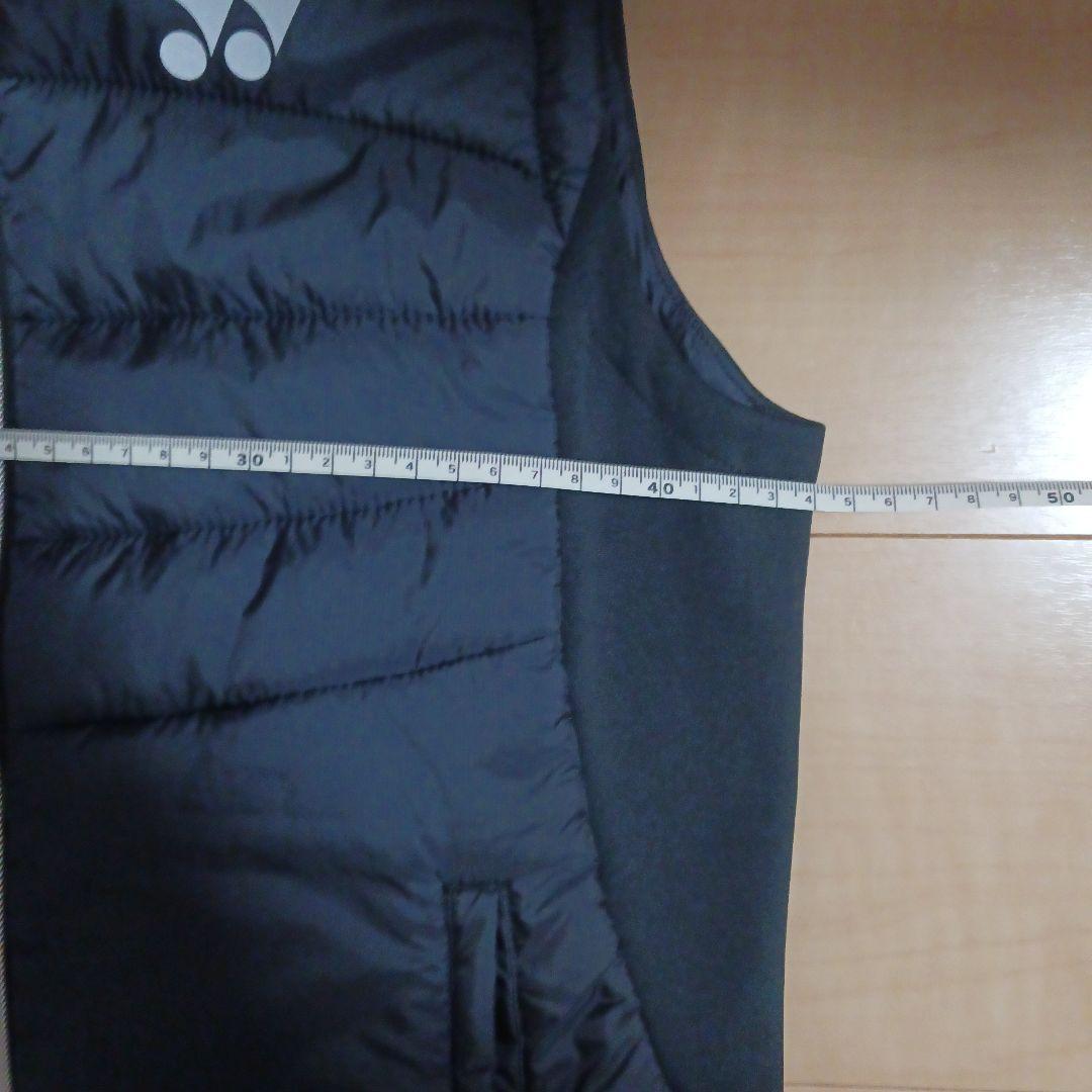 YONEX フード付きブラック中綿ベスト　レディースM