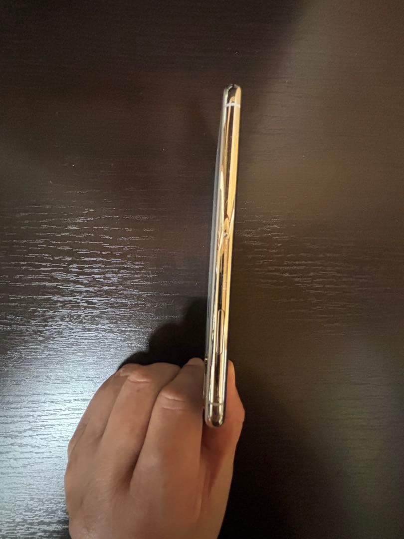 iphone X 64GB 画面右上角にひび　中古