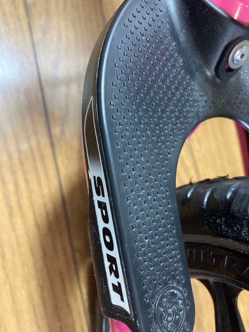 【使用回数少ない美品】ストライダー　ピンク