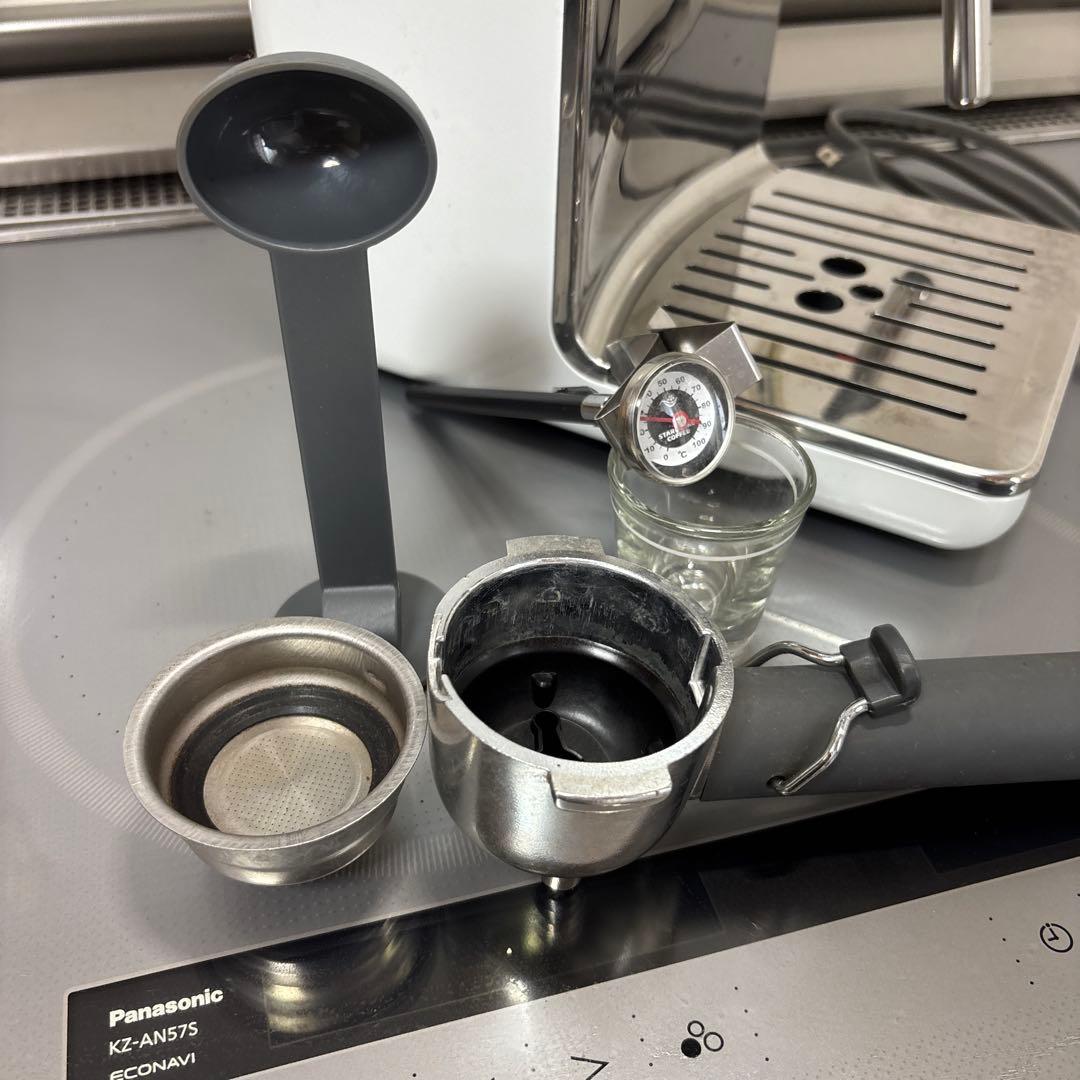 最終値下げ　デロンギエスプレッソマシン カプチーノ kmix ESO20J-WH