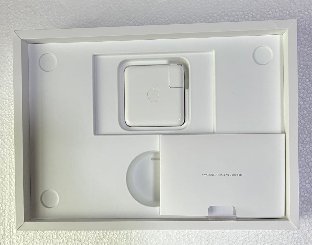 Apple MacBook Pro 13インチ M2 2022 箱付き