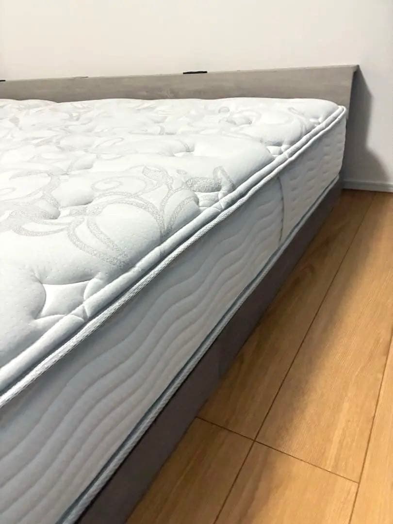 【美品】シモンズ セミダブル マットレス　ゴールデンバリュー