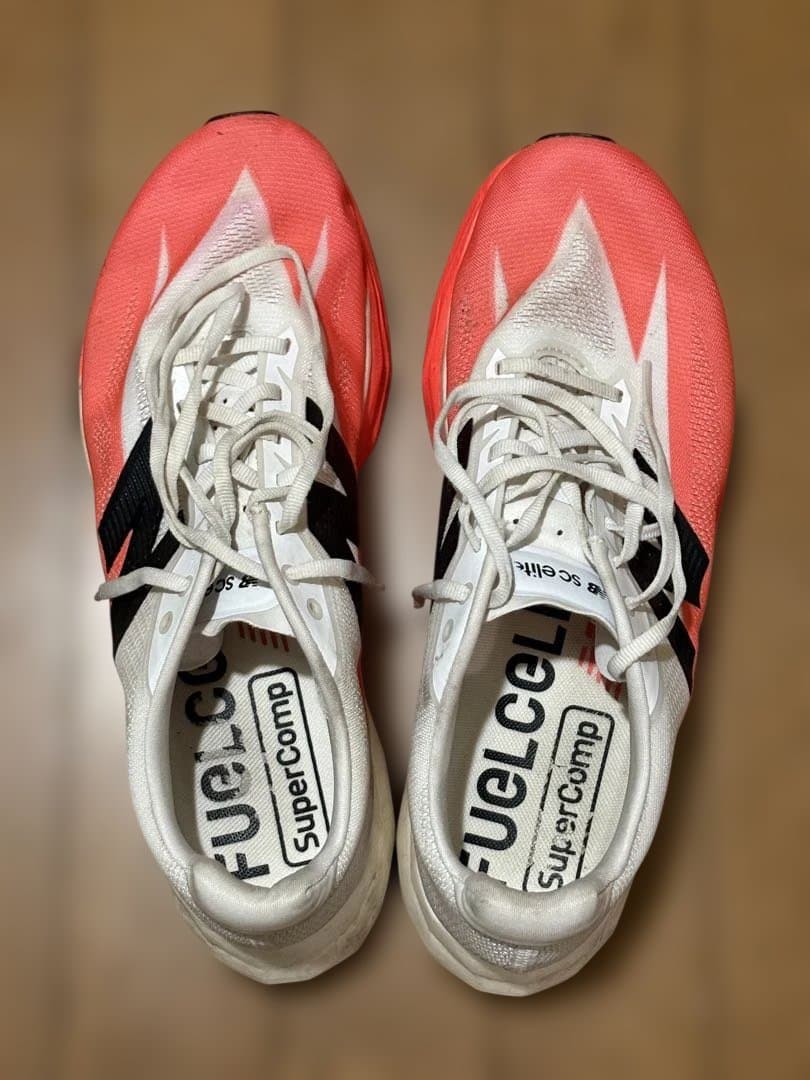 スパイク・シューズ FuelCell SuperComp Elite v5