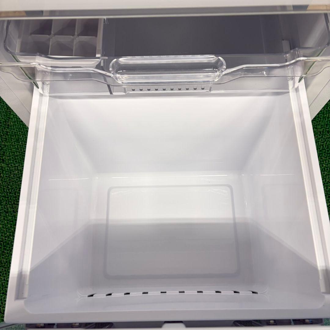 627 ガラスパネル　冷蔵庫　100Ｌ強　小型　一人暮らし　右開き　2ドア