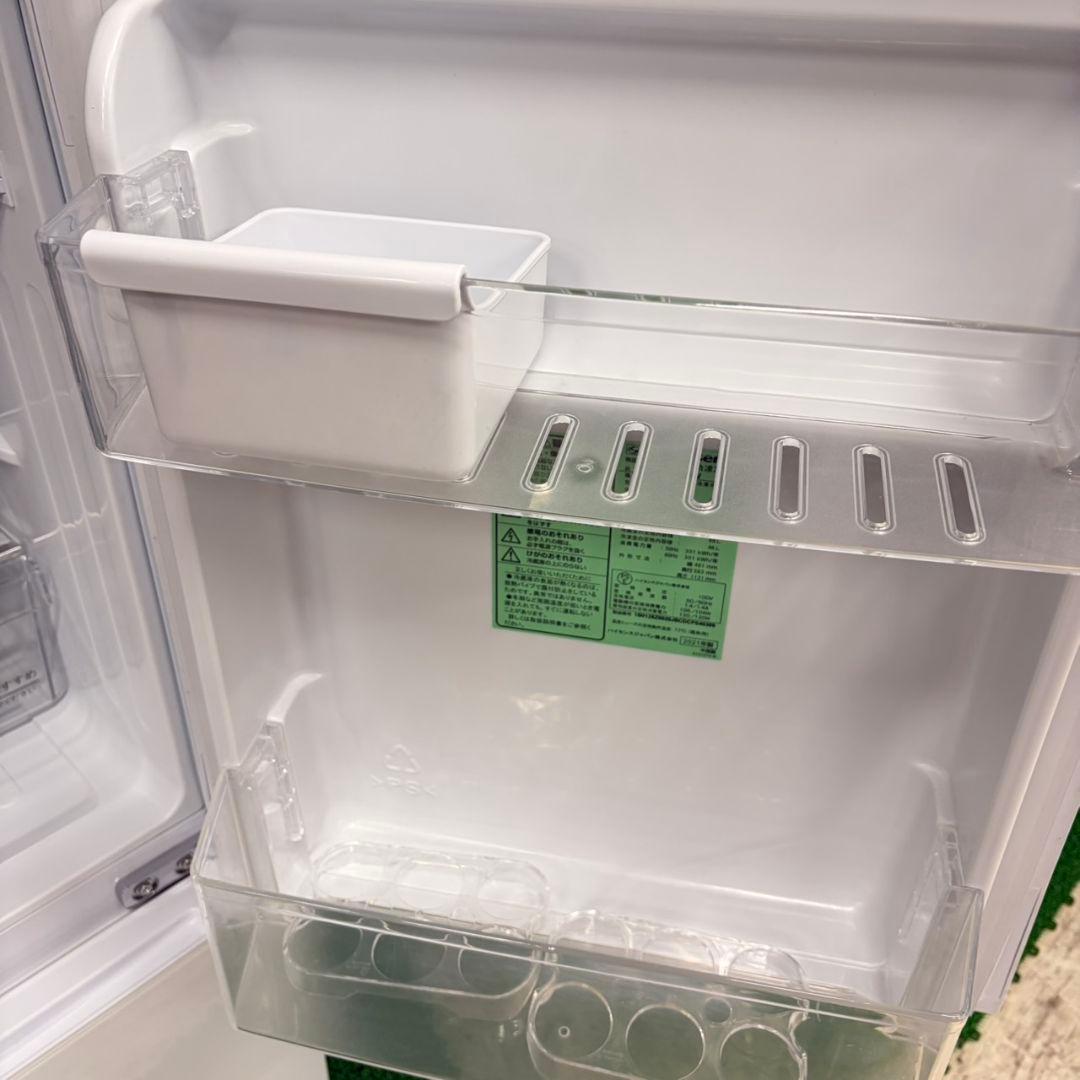 627 ガラスパネル　冷蔵庫　100Ｌ強　小型　一人暮らし　右開き　2ドア