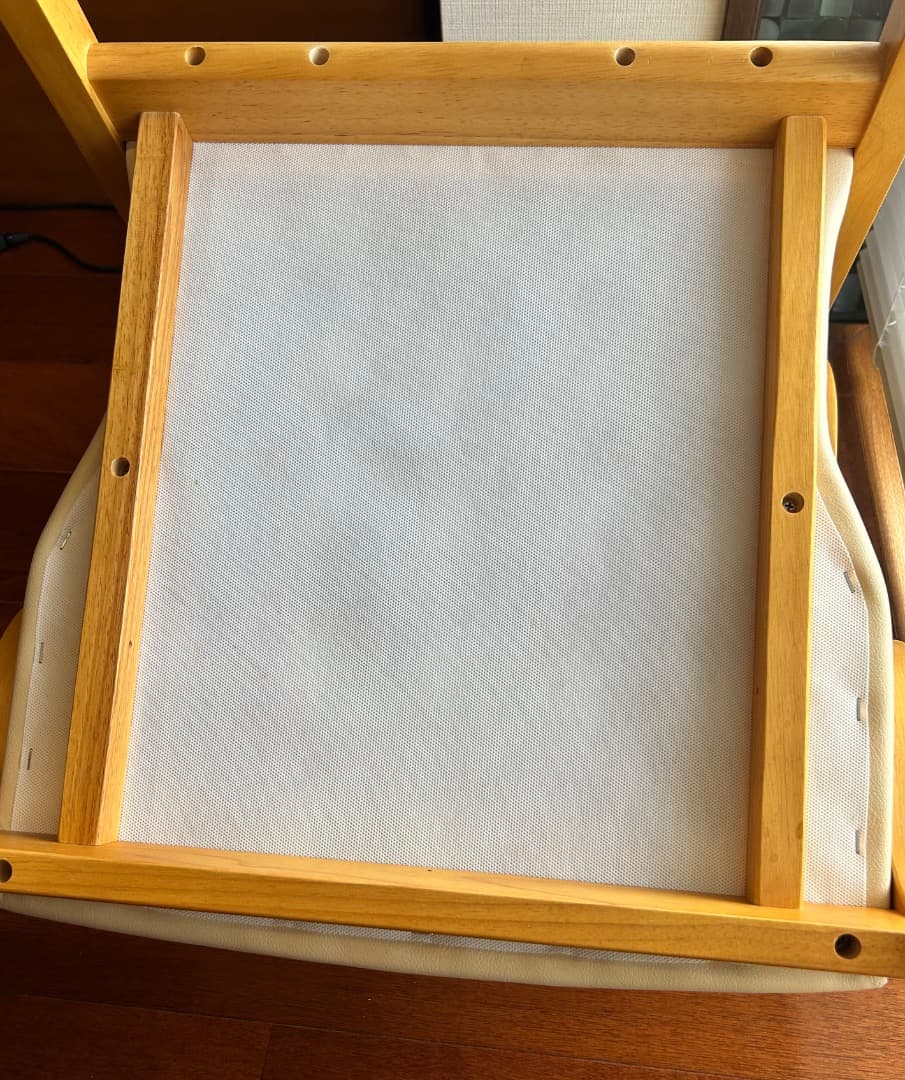 介護・高齢者用椅子　ハーフアームで立ち座りらくらく