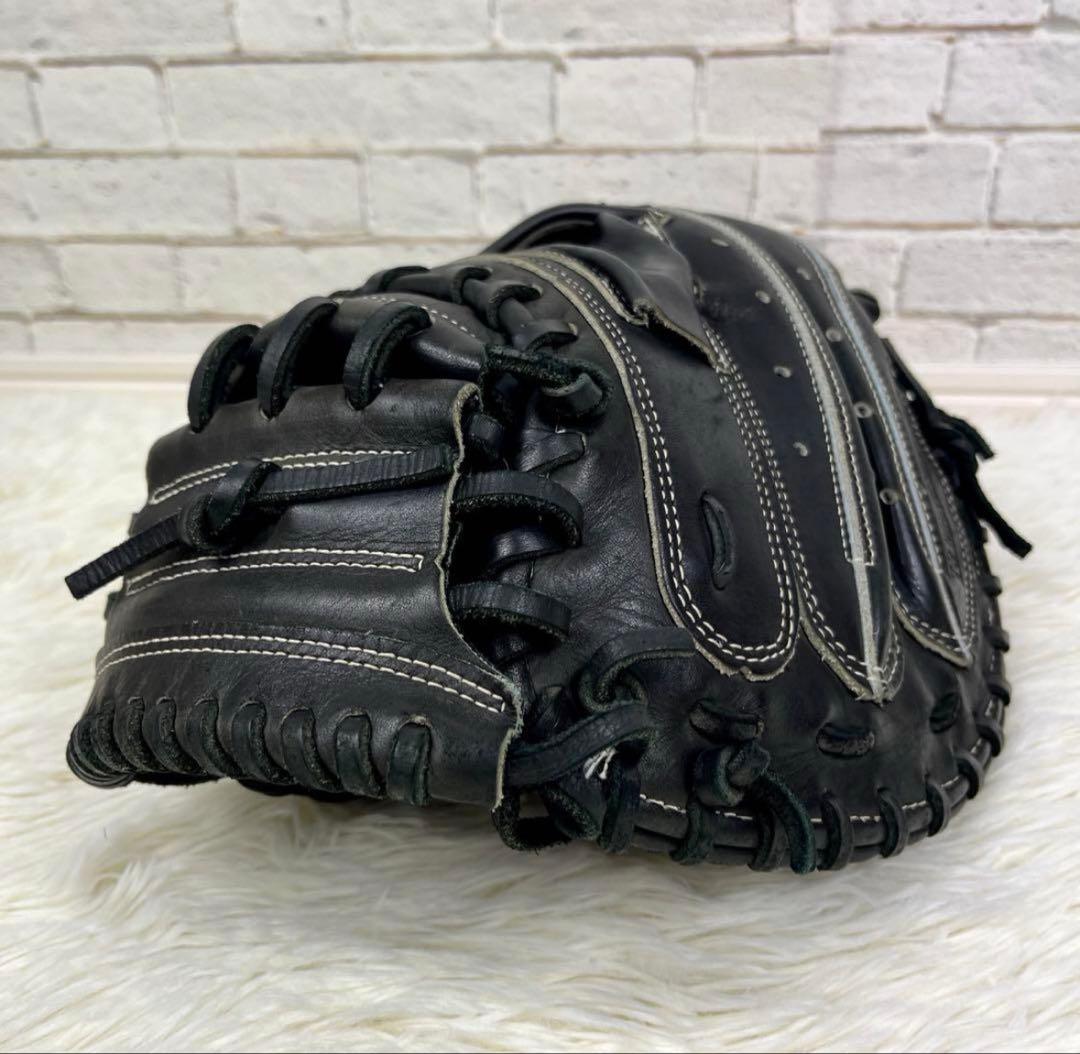 アンダーアーマー キャッチャーミット 軟式 ブラック × ゴールド