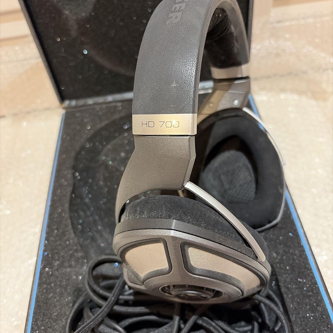 SENNHEISER HD 700 ゼンハイザー　クッションケース入り