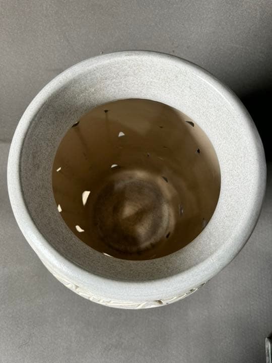 信楽焼傘立て  葉彫 高さ５０cm