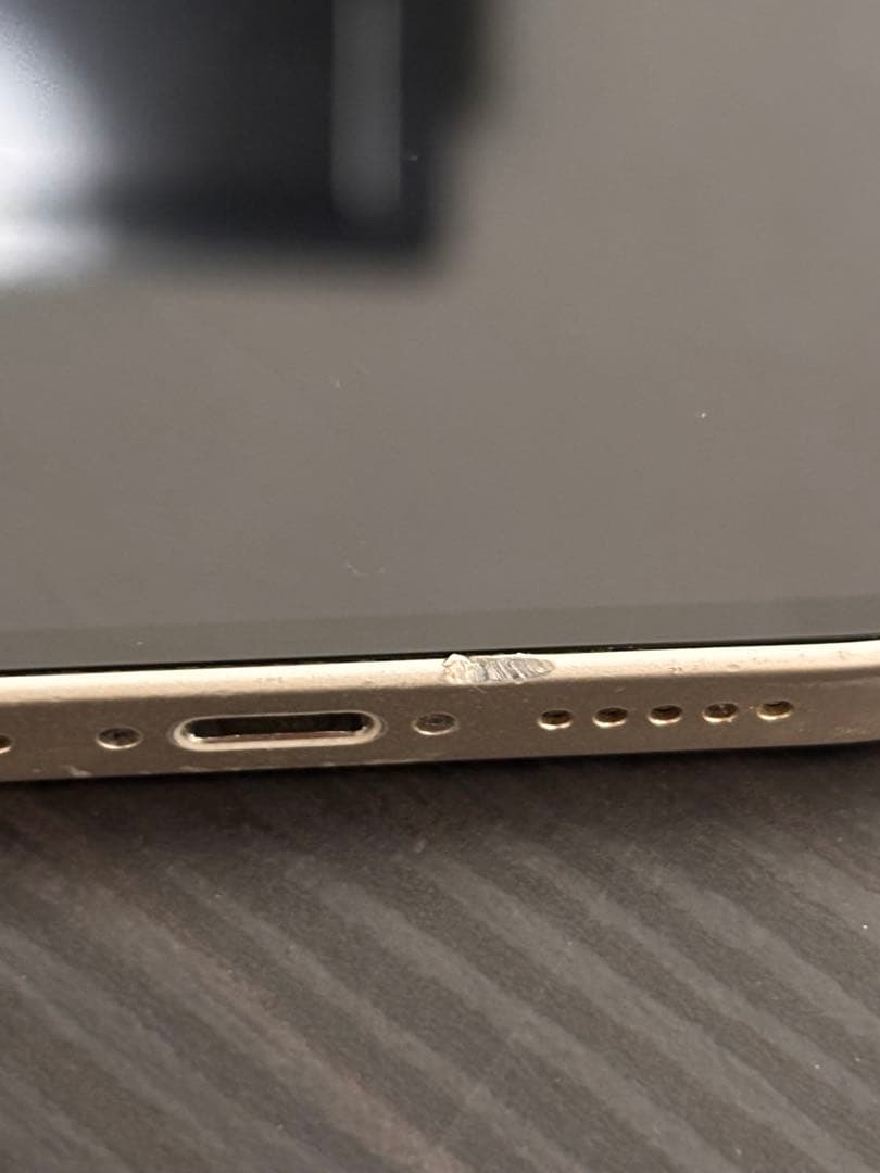 Apple iPhone 12 本体 ホワイト　SIMフリー