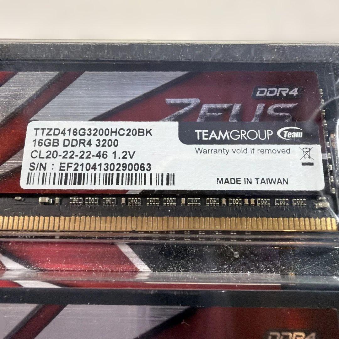 メモリー TEAMGROUP T-FORCE ZEUS 32GB DDR4 3200