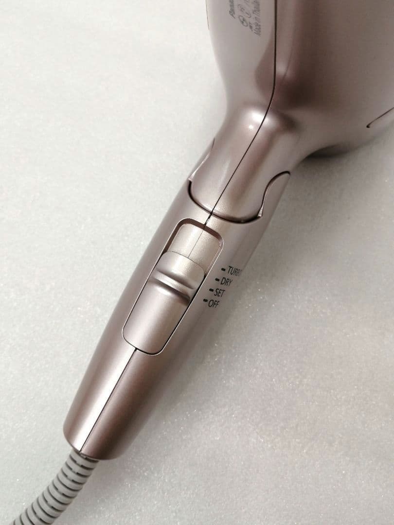 22年製 PANASONIC　パナソニックドライヤー　EH-NA9G　04