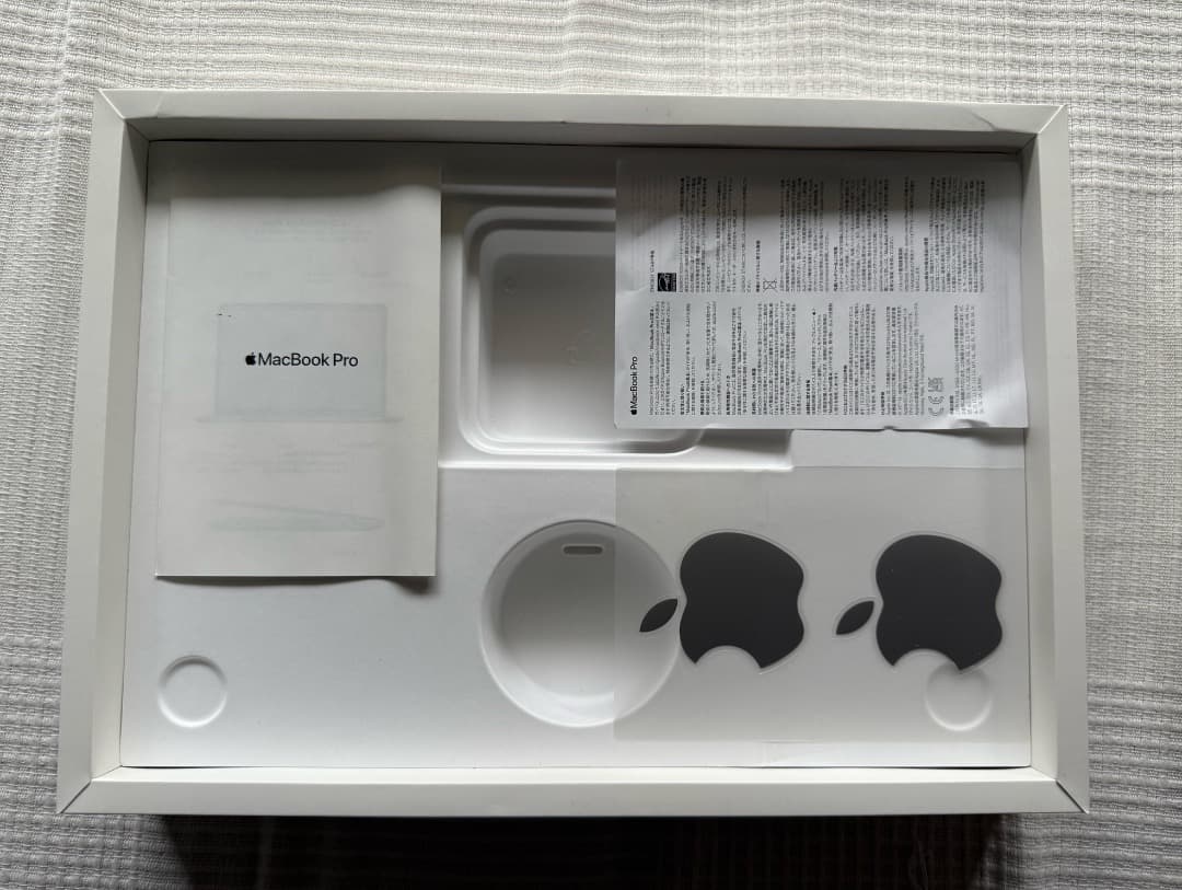 MacBook Pro M2。13インチ。16GB/256GB