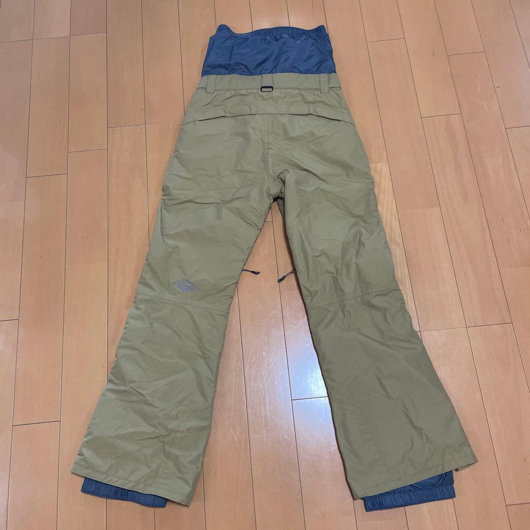 新品ウィンタースポーツ用スノーボードウェア（女性用）