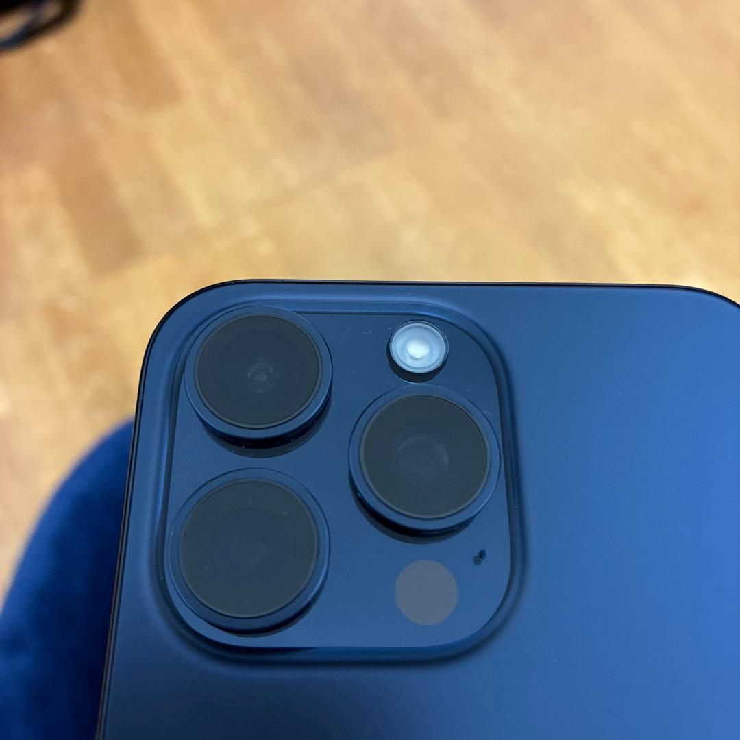 【美品】iPhone 15 Pro Max SIMフリー