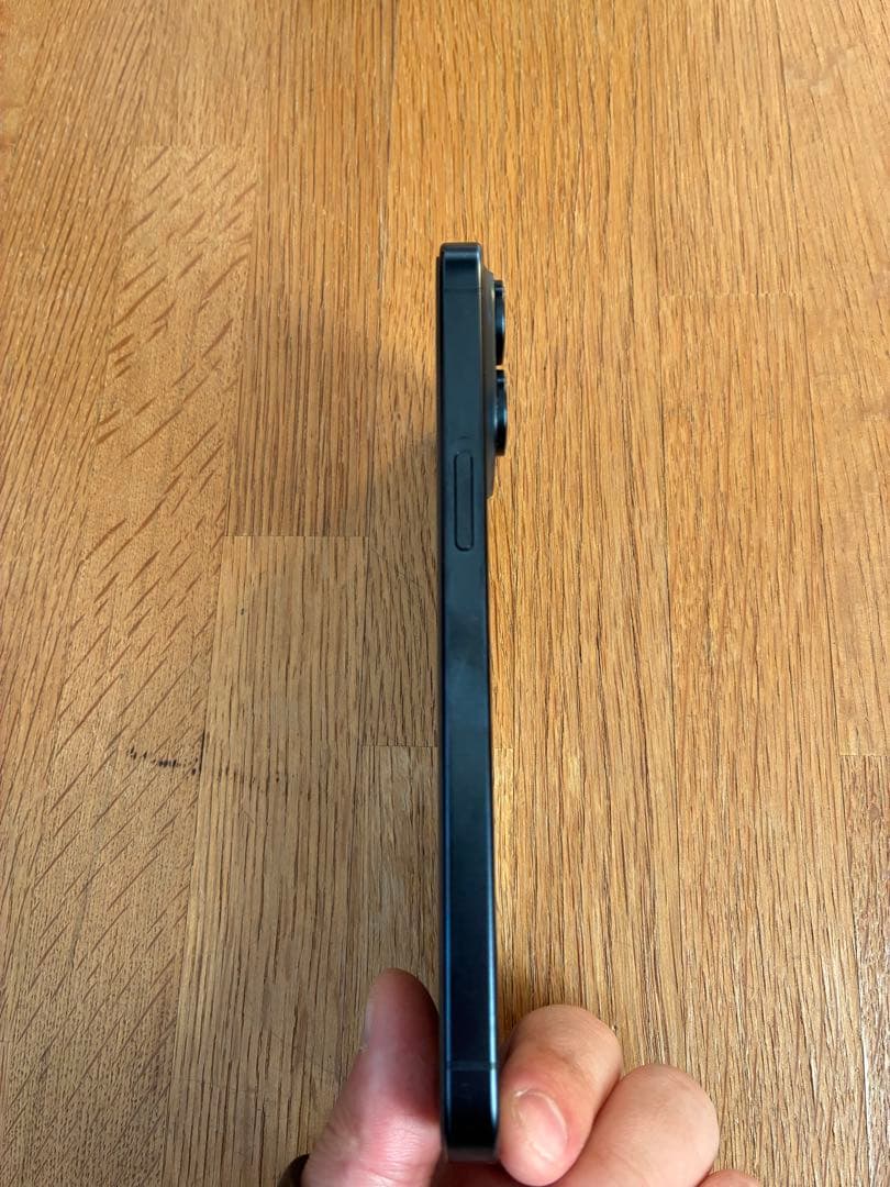 【美品】iPhone 15 Pro Max SIMフリー