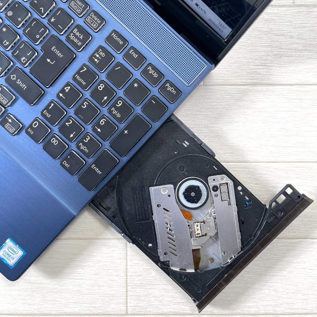 富士通 第9世代 i7 新品SSD512＋HDD メモリ16 ノートパソコン