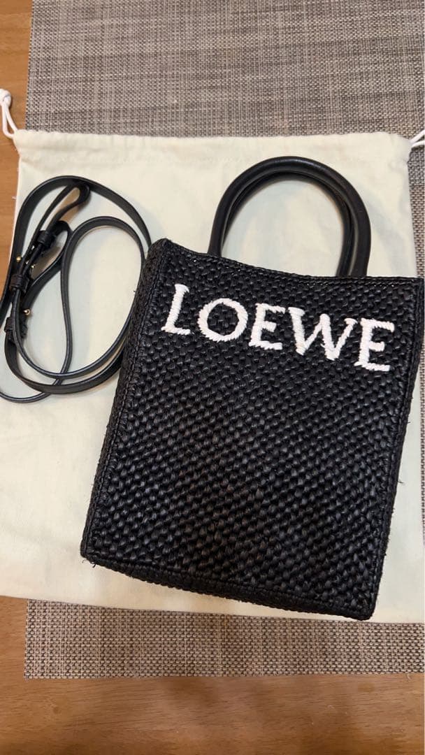 ロエベLOEWE ラフィア　トートバッグ　ショルダー　ロゴ