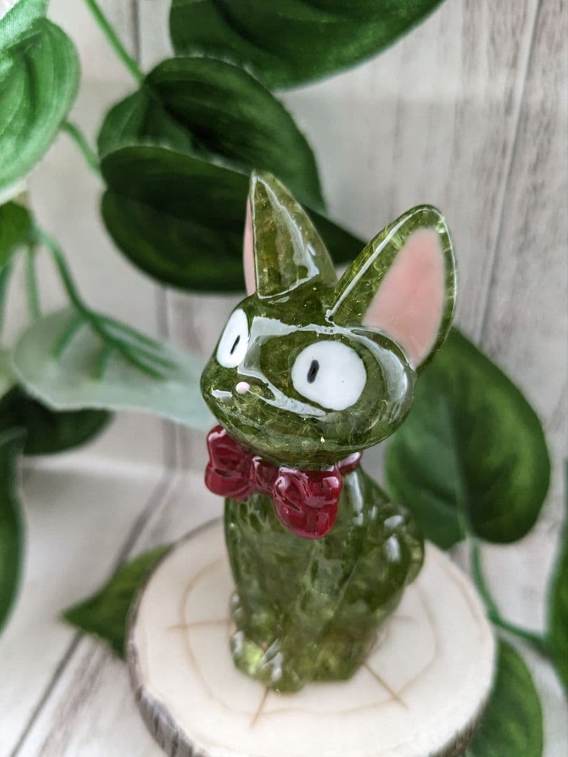 【つる927】ミニサイズ！ペリドットの蝶ネクタイねこちゃん形オルゴ☆他３点