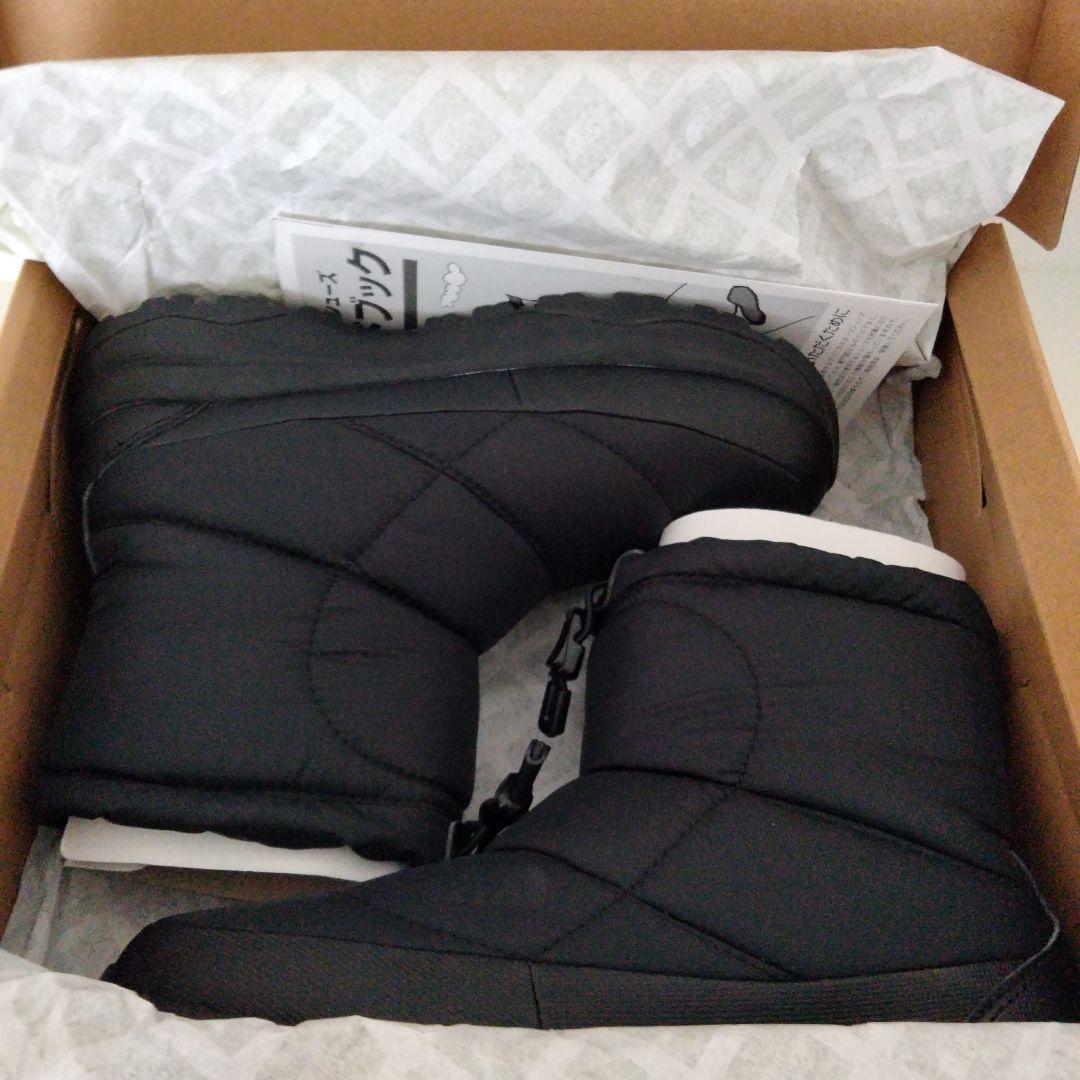 Nuptse Bootie WP VII Short 24.0 ブラック