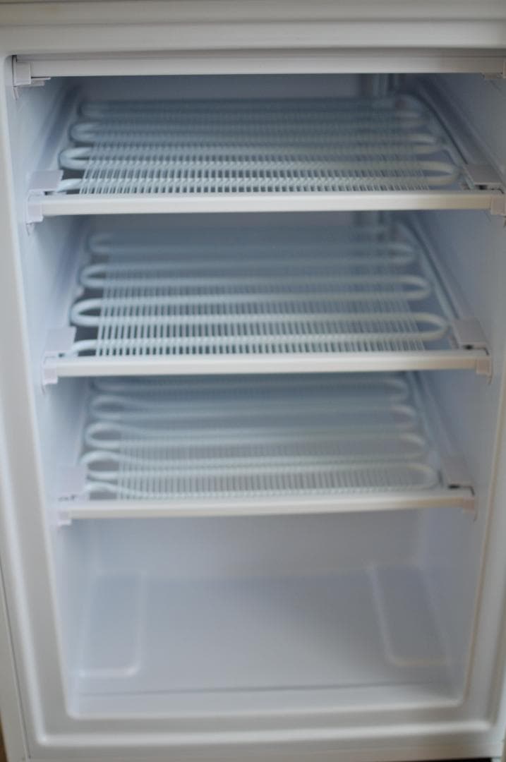 美品アイリスオーヤマ 冷凍庫 85L ホワイト IUSD-9B-W 2023年製