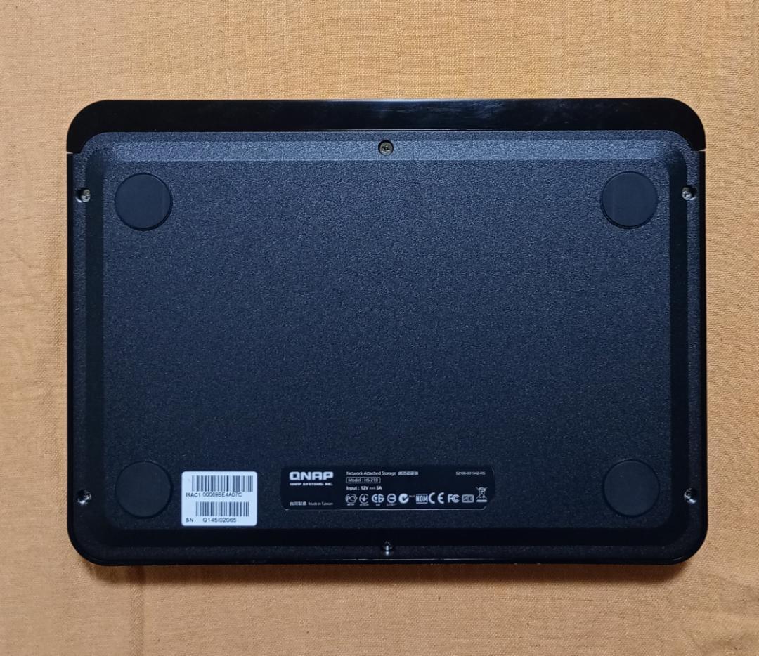 ★【動作品】QNAP HS-210 2TBファンレス NAS 静音②【送料無料】