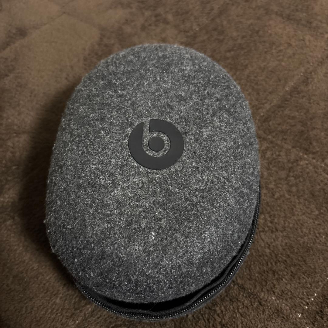 Beats SOLO PRO ワイヤレスヘッドホン　ノイキャン
