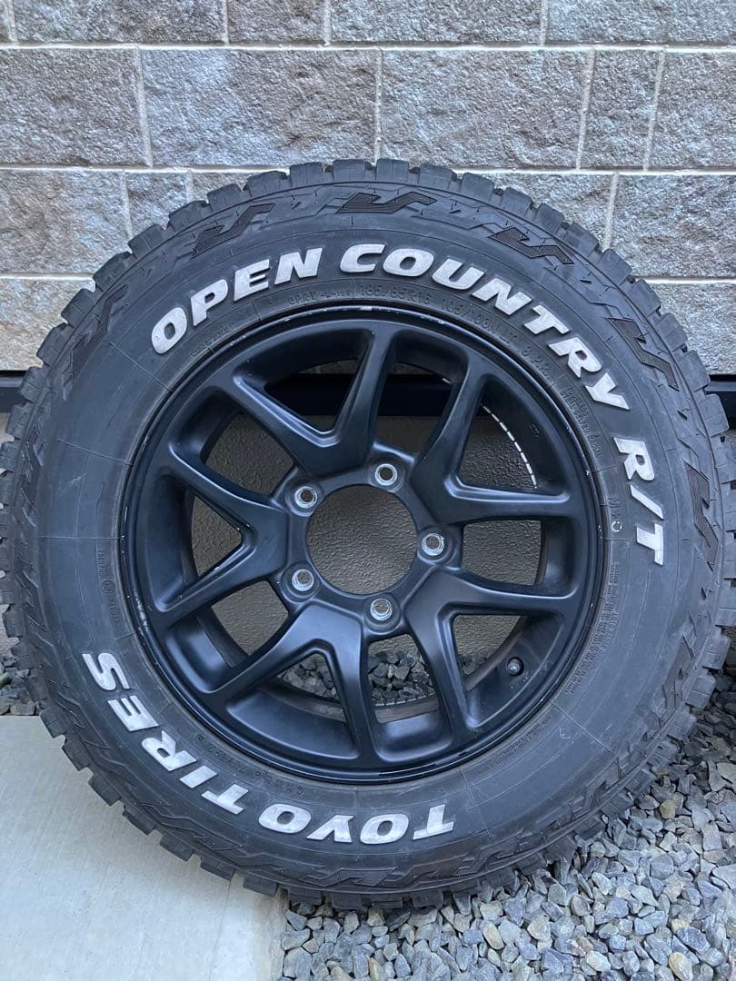 ジムニー jb64 純正 マッドブラック185/85r16 R/T 16インチ