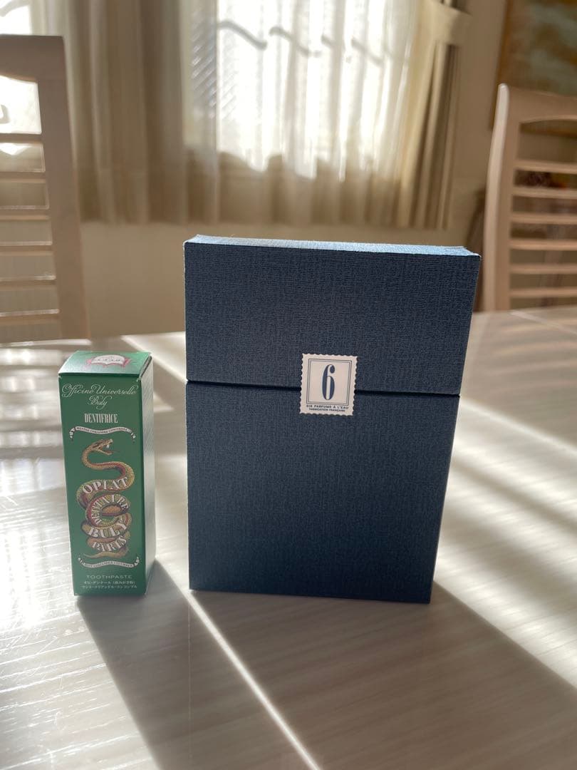 LA SIZAINÉ UNIVERSELLE ユニセックス香水セット6本入り