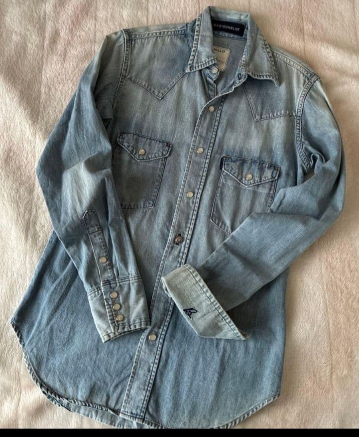 マディソンブルーデニムシャツ