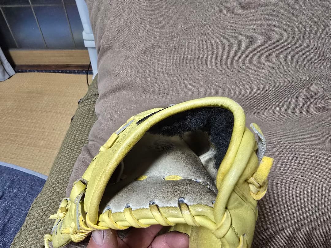 ZETT PROSTATUS イエロー、軟式、投手用 、左利き用