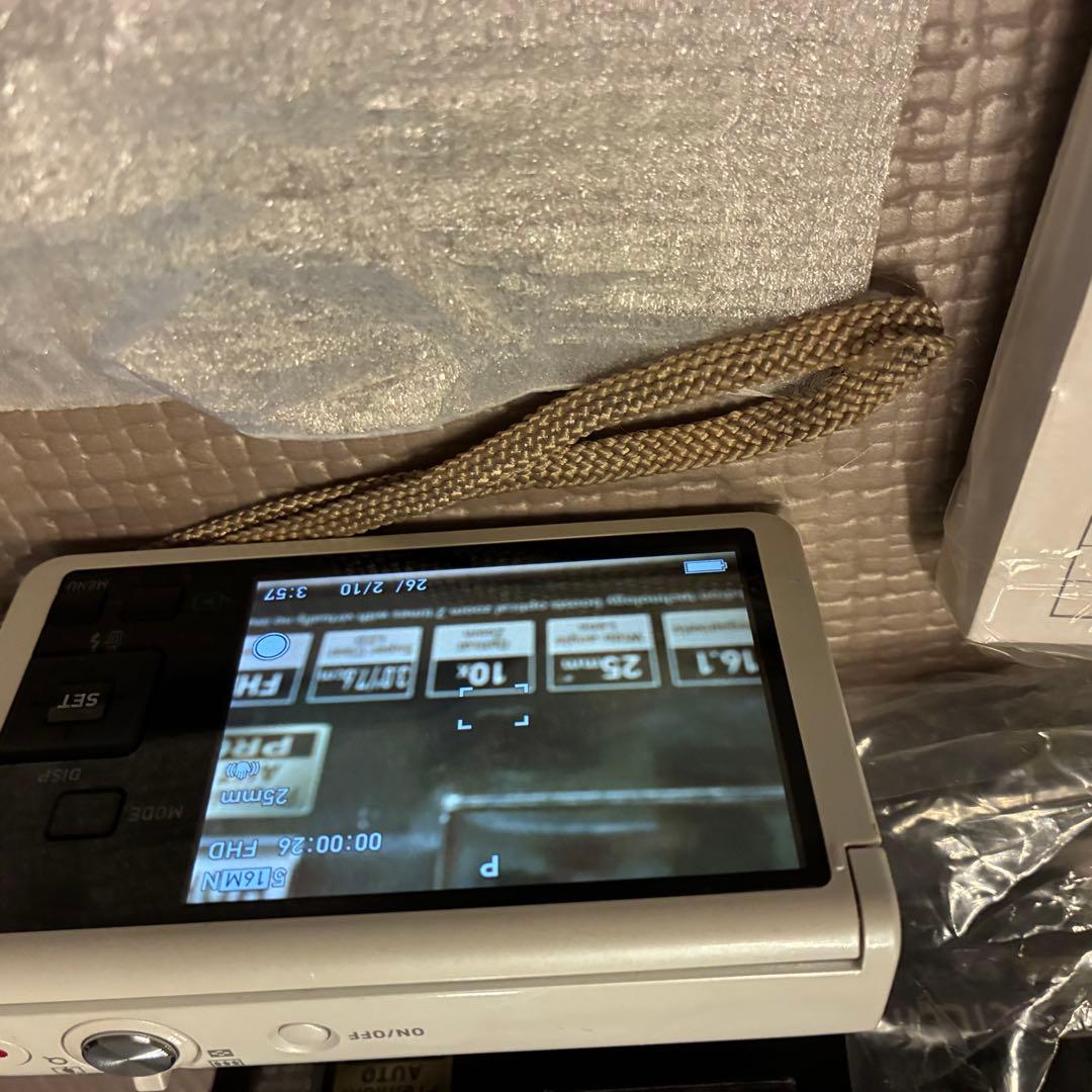 CASIO EXILIM EX-ZR50 ホワイト　カシオ　デジタルカメラ