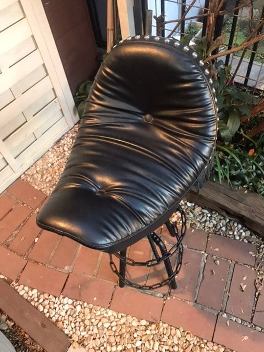 ワンオフ　スツール　レザー シート　カスタム品　ハーレー