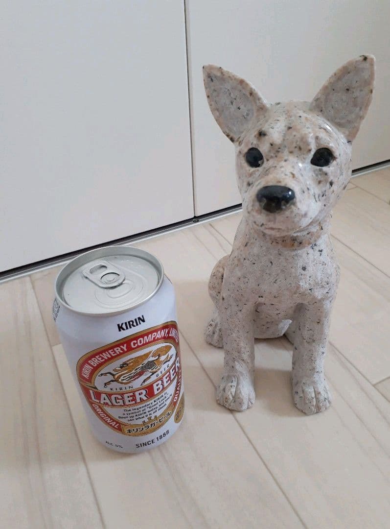 犬　チワワ？　石の置物