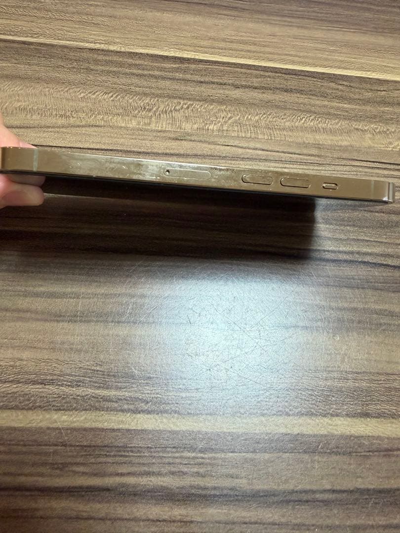 iPhone 13 Pro 256GB ゴールド　割れ傷あり