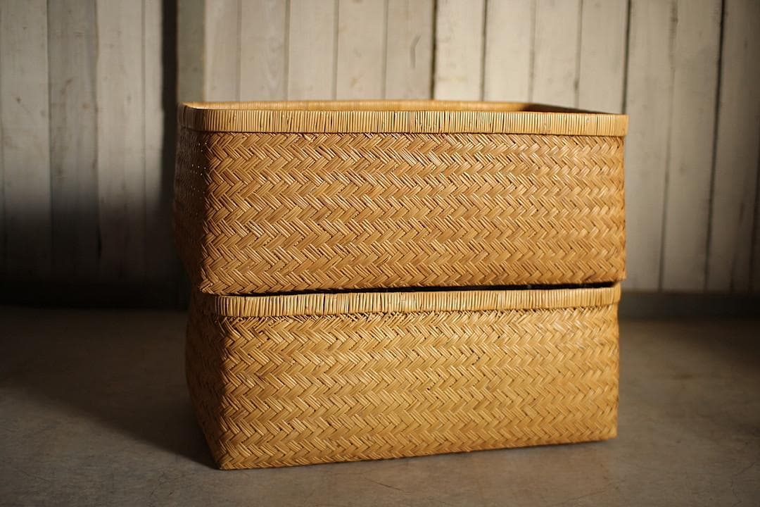 状態良く形の綺麗な古い竹編みの収納かご　行李