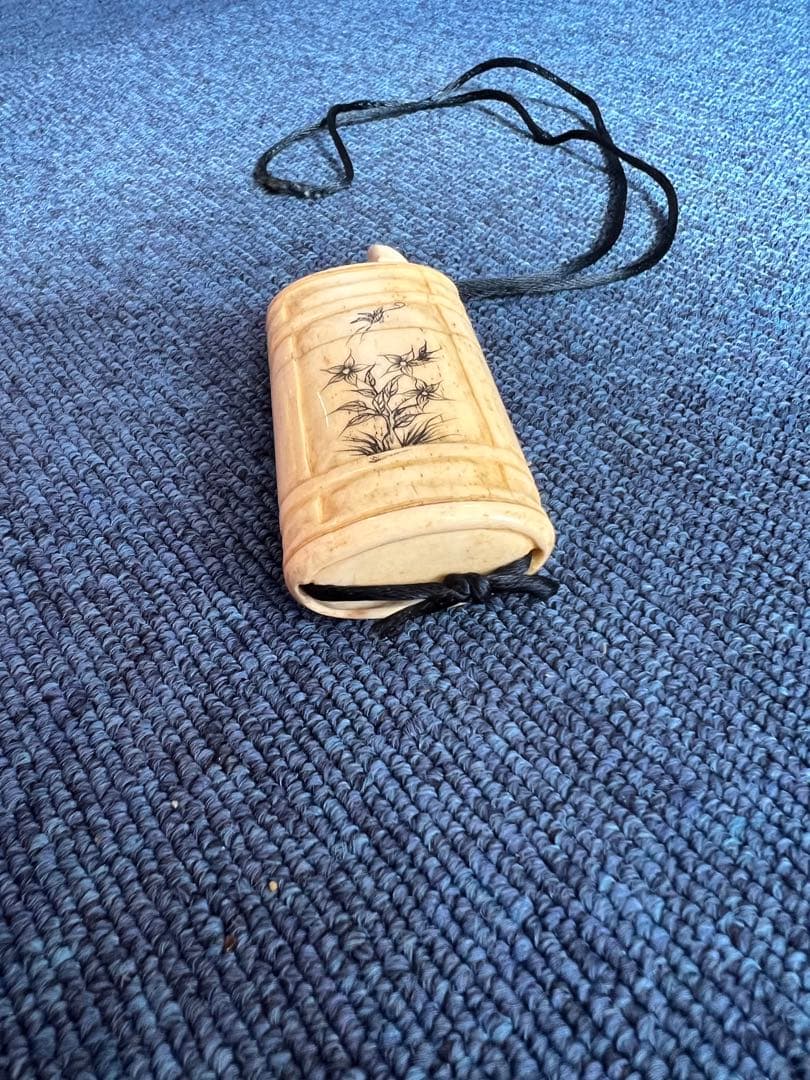 1229 二段印籠　根付　極細工