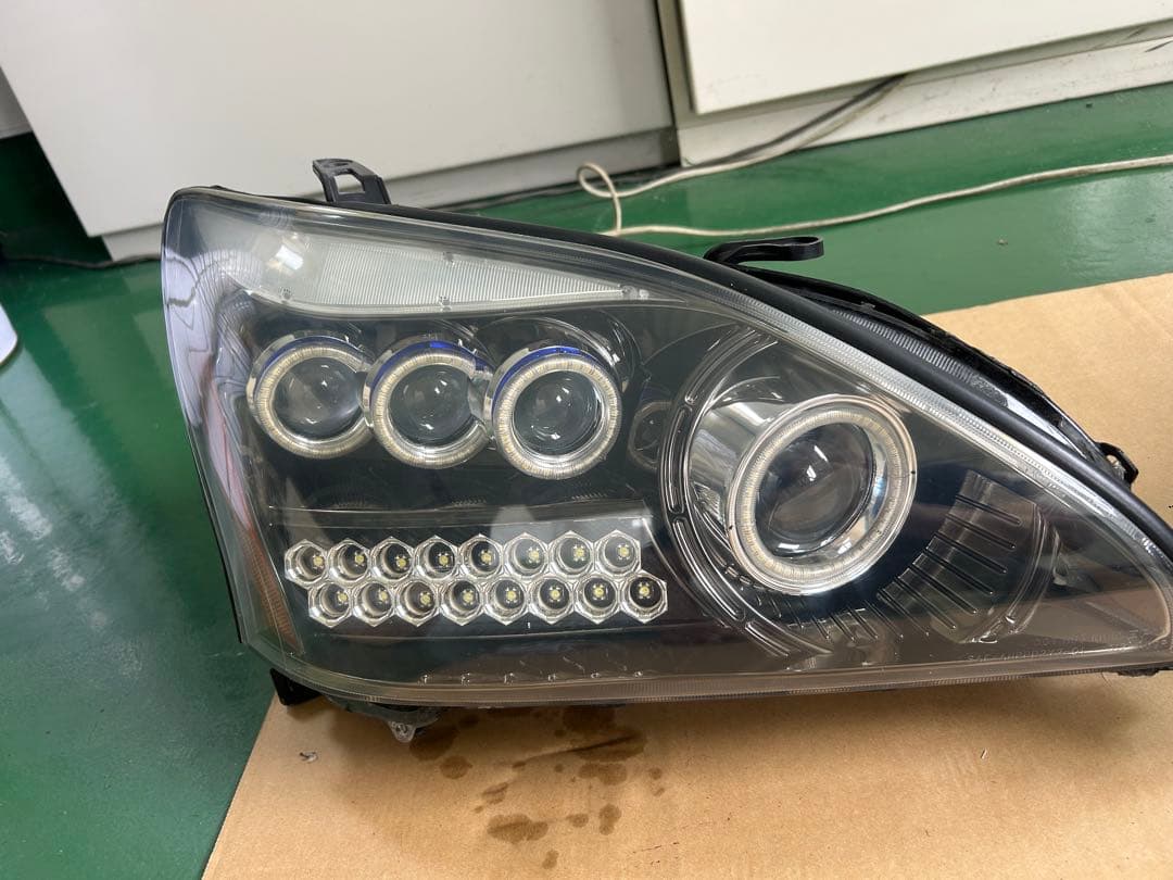 ハリアー30 DEPOヘッドライト　イカリング