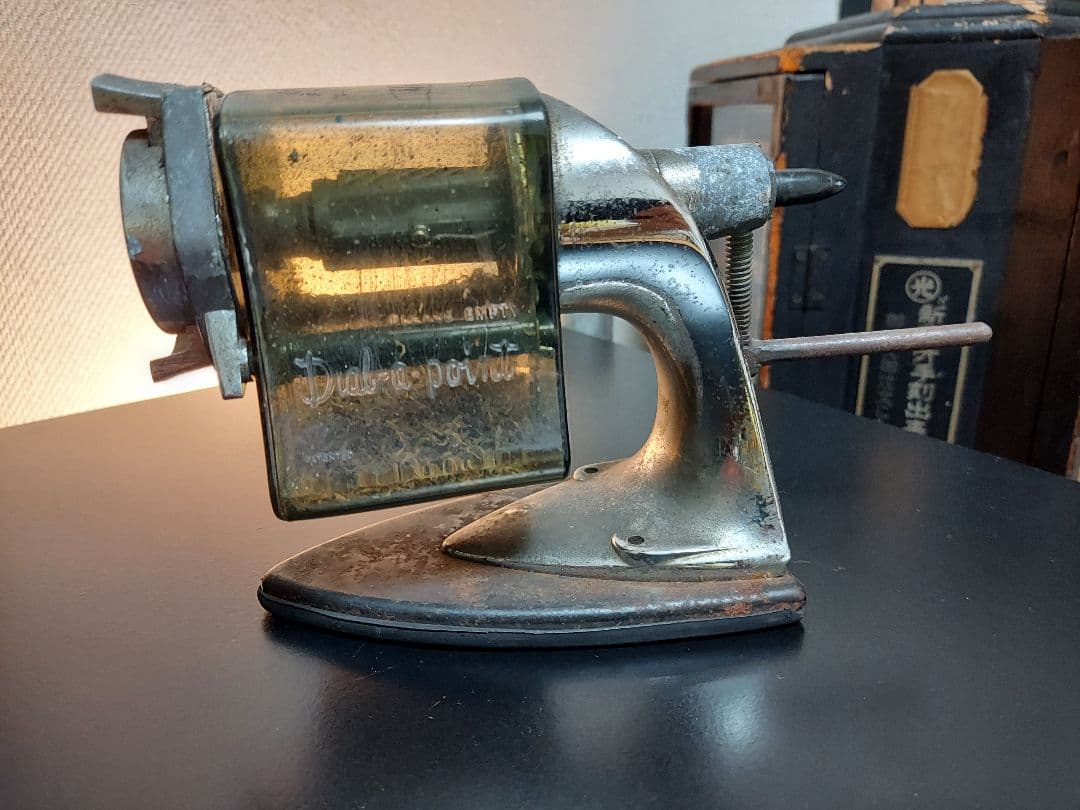 レトロ鉛筆削り／ビンテージ鉛筆削り／アンティーク雑貨／廃盤鉛筆