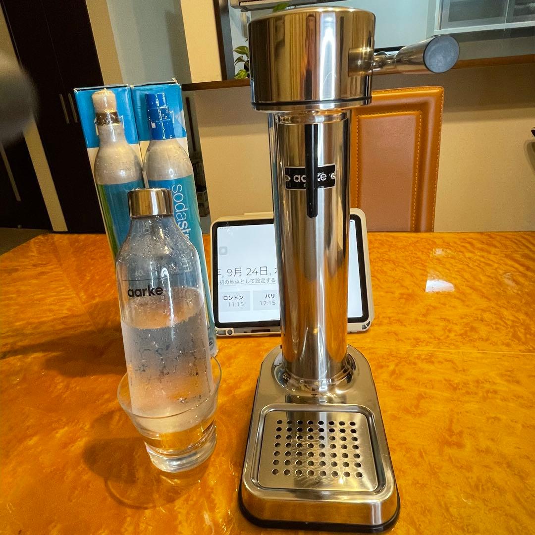 AARKE カーボネーター　シルバー　専用ガスシリンダー2本、1L専用ボトル