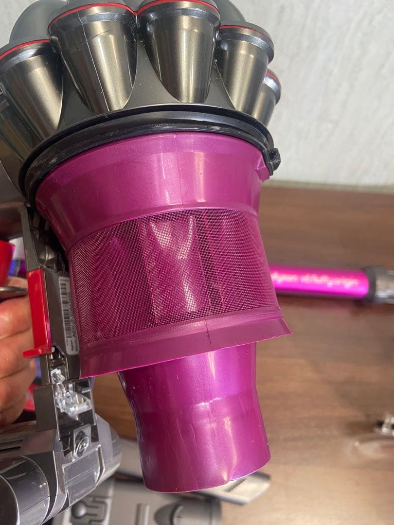 dyson コードレス　掃除機 V6 SV09