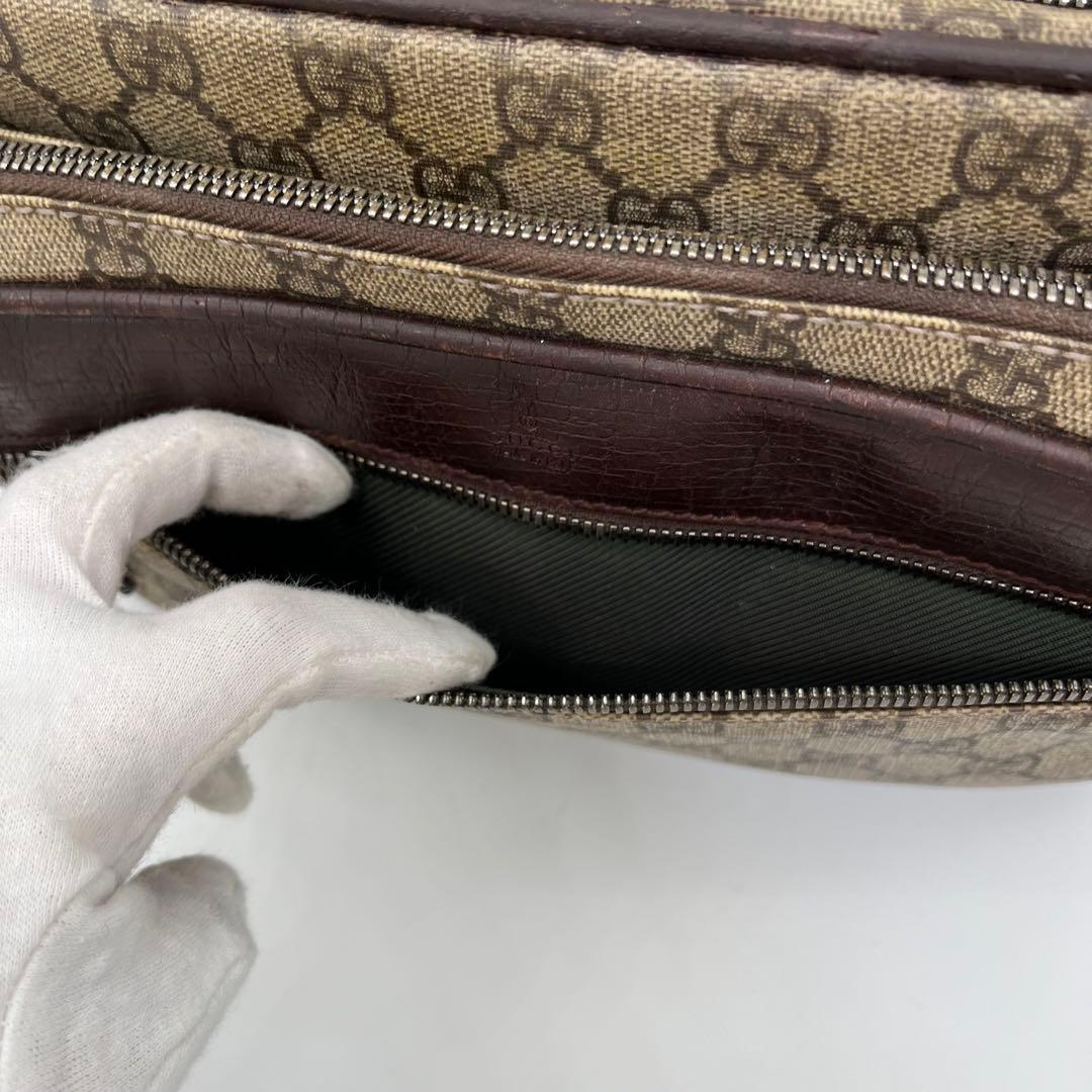 GUCCI ショルダーバッグ カメラバッグ GGスプリーム ロゴ型押し 男女可能