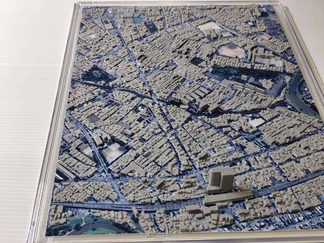 依頼品　越谷市　北越谷駅３D都市データを活用した都市模型　(透明ケース付)