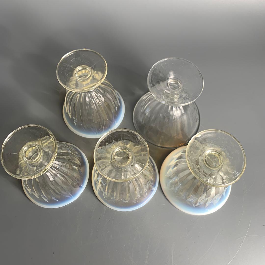 昭和初期　戦前　プレス　乳白青ぼかし　氷コップ　デザートカップ　和ガラス　古硝子