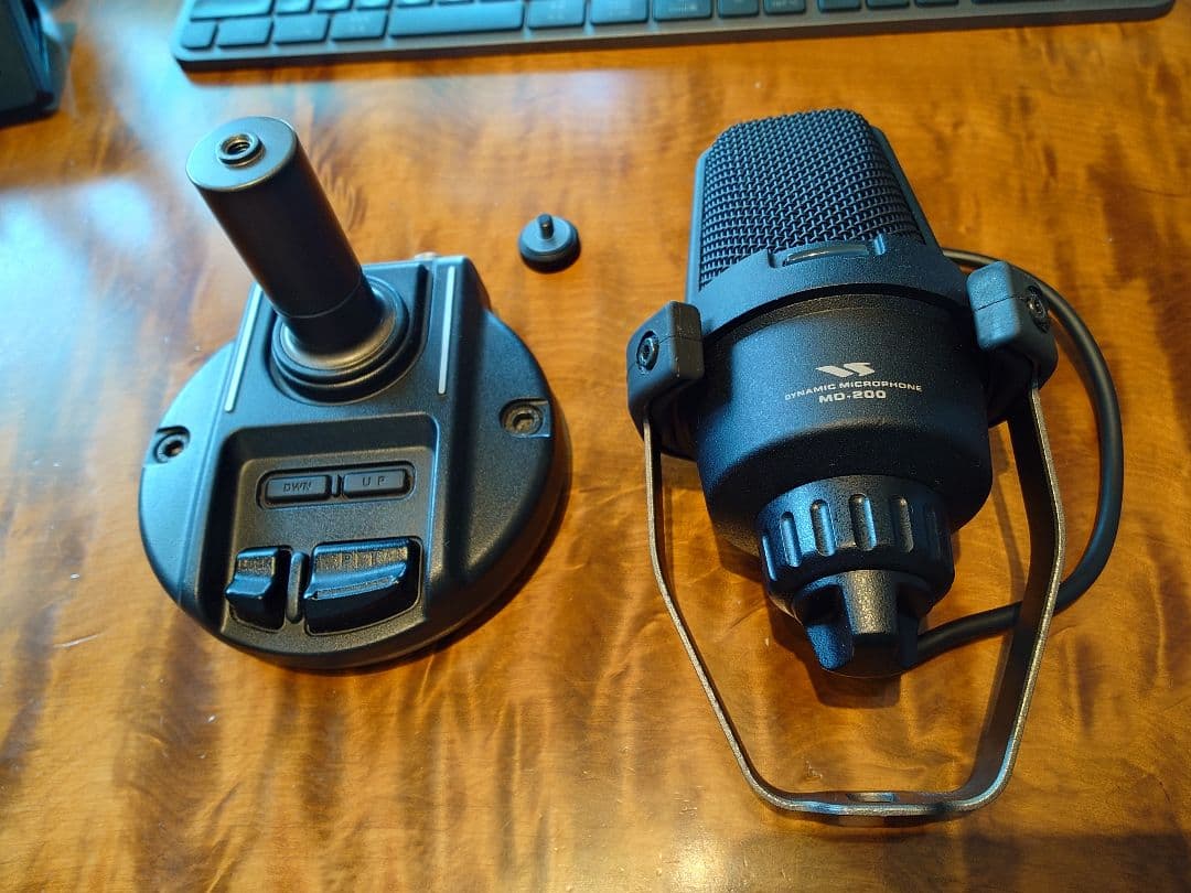 通信機専用最高級デスクトップマイクロホン YAESU MD-200A8X