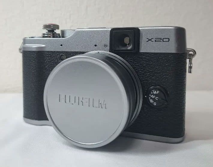 【美品】富士フイルム fujifilm x20