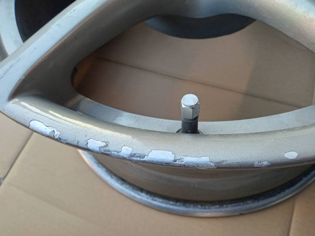 NISSAN　R34GT-R　純正ホイール　２本　(中古)